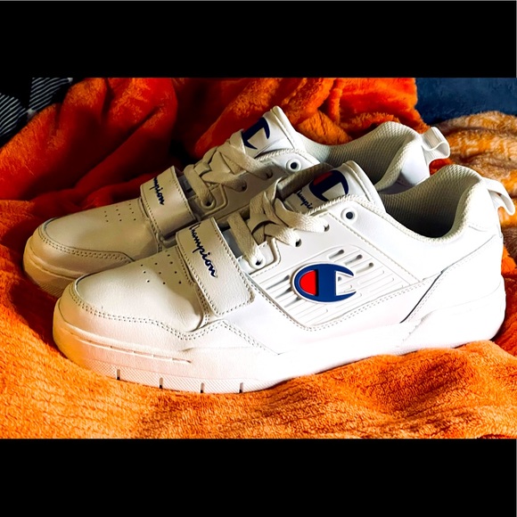CHAMPION SNEAKERS BRAND NEW - Picture 4 of 9